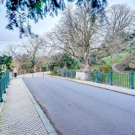 Buttes-chaumont - Fully-equipped Appartamento Parigi